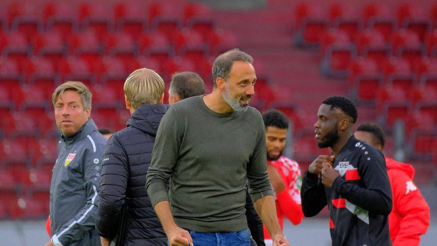 西甲版图迎新变局！48岁德甲旧帅马塔拉佐入主皇家社会，多线突围寄望新帅魔力